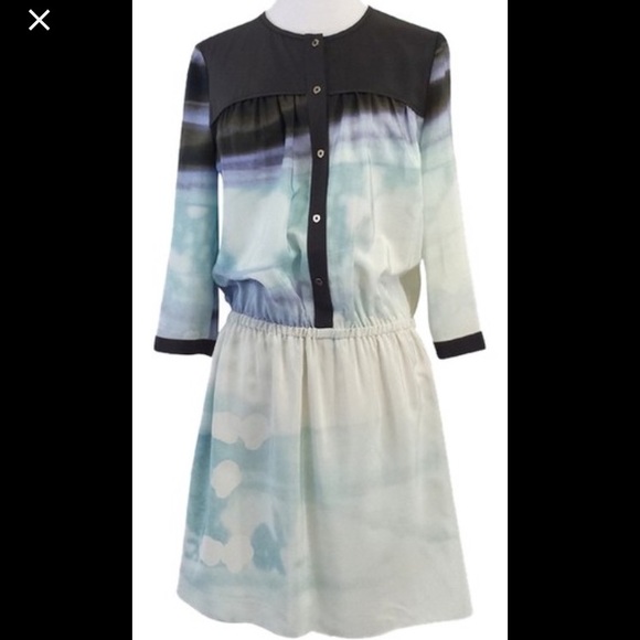 Diane Von Furstenberg Dresses & Skirts - DVF Watercolor Silk Print mid-length dress